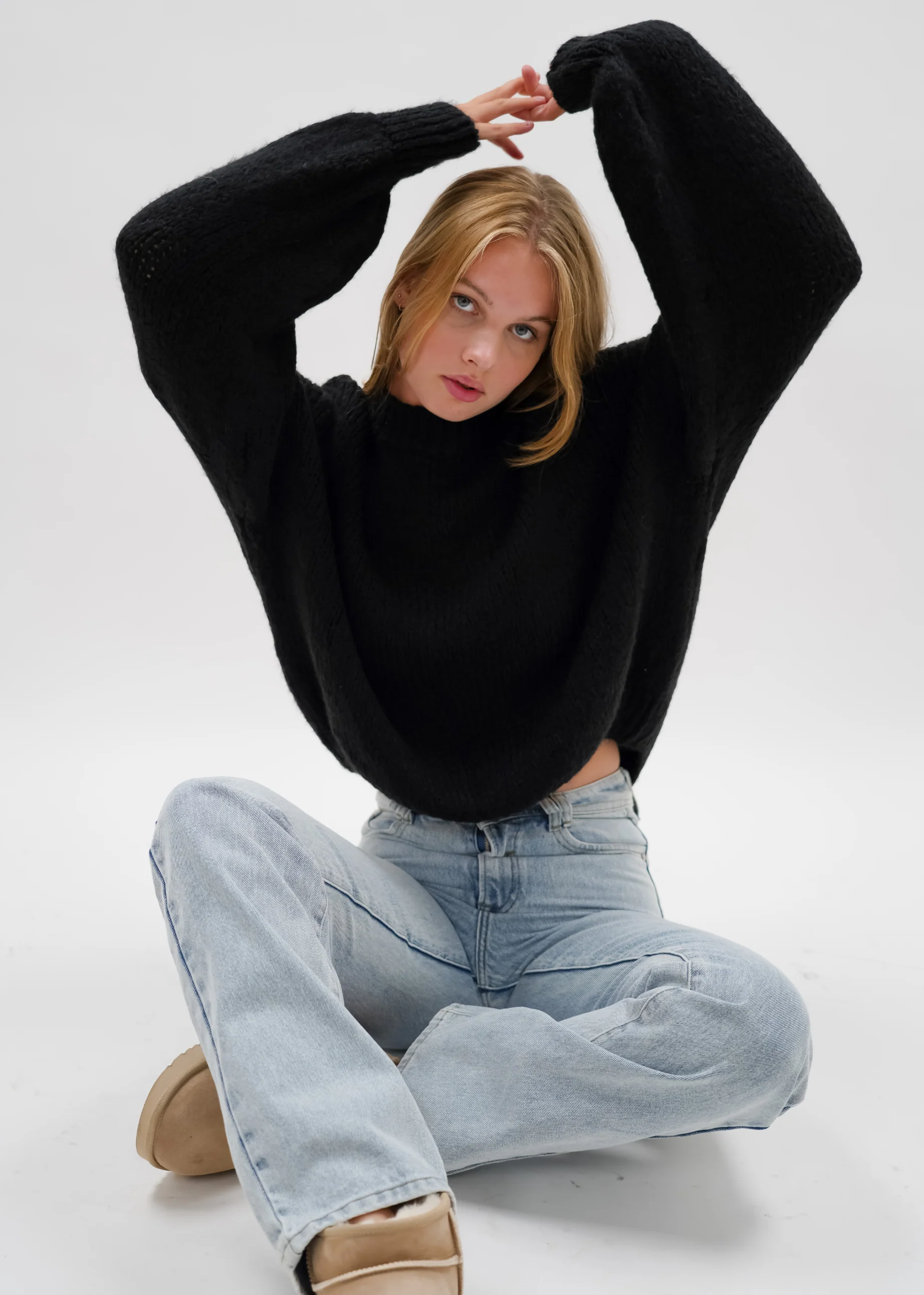 Knitted sweater black (tall) - Image 4