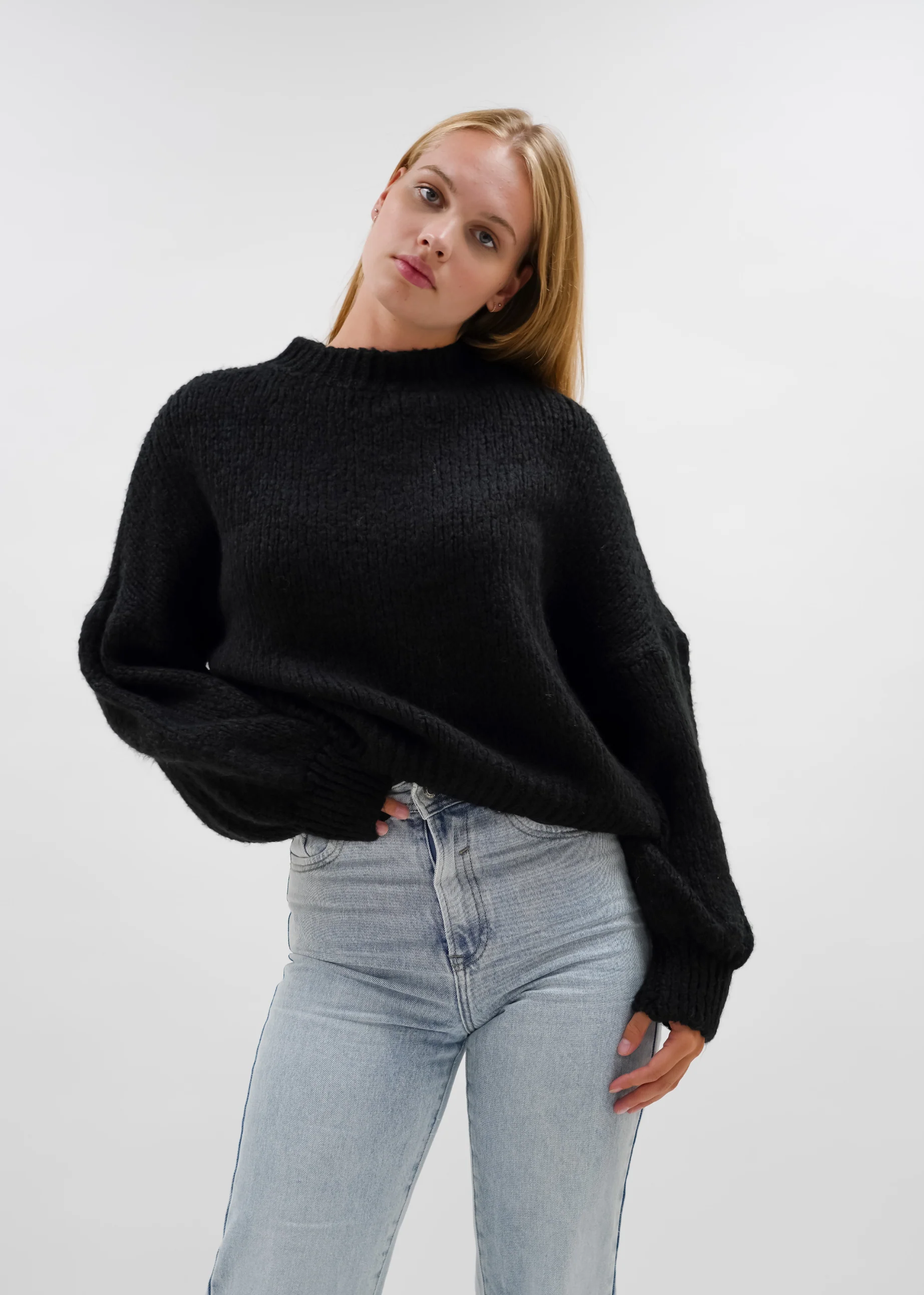 Knitted sweater black (tall) - Image 6