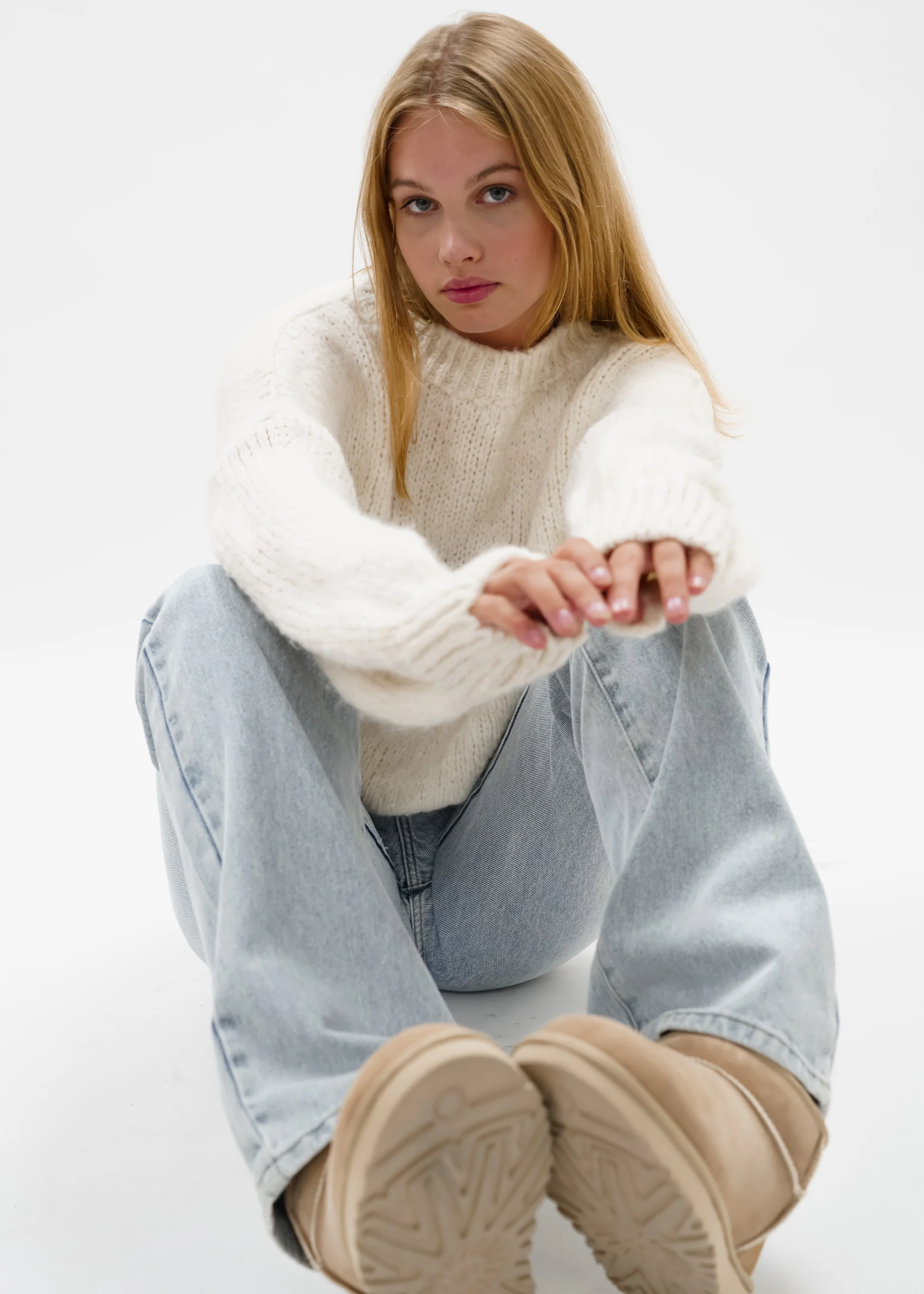 Knitted sweater crème (tall) - Image 11