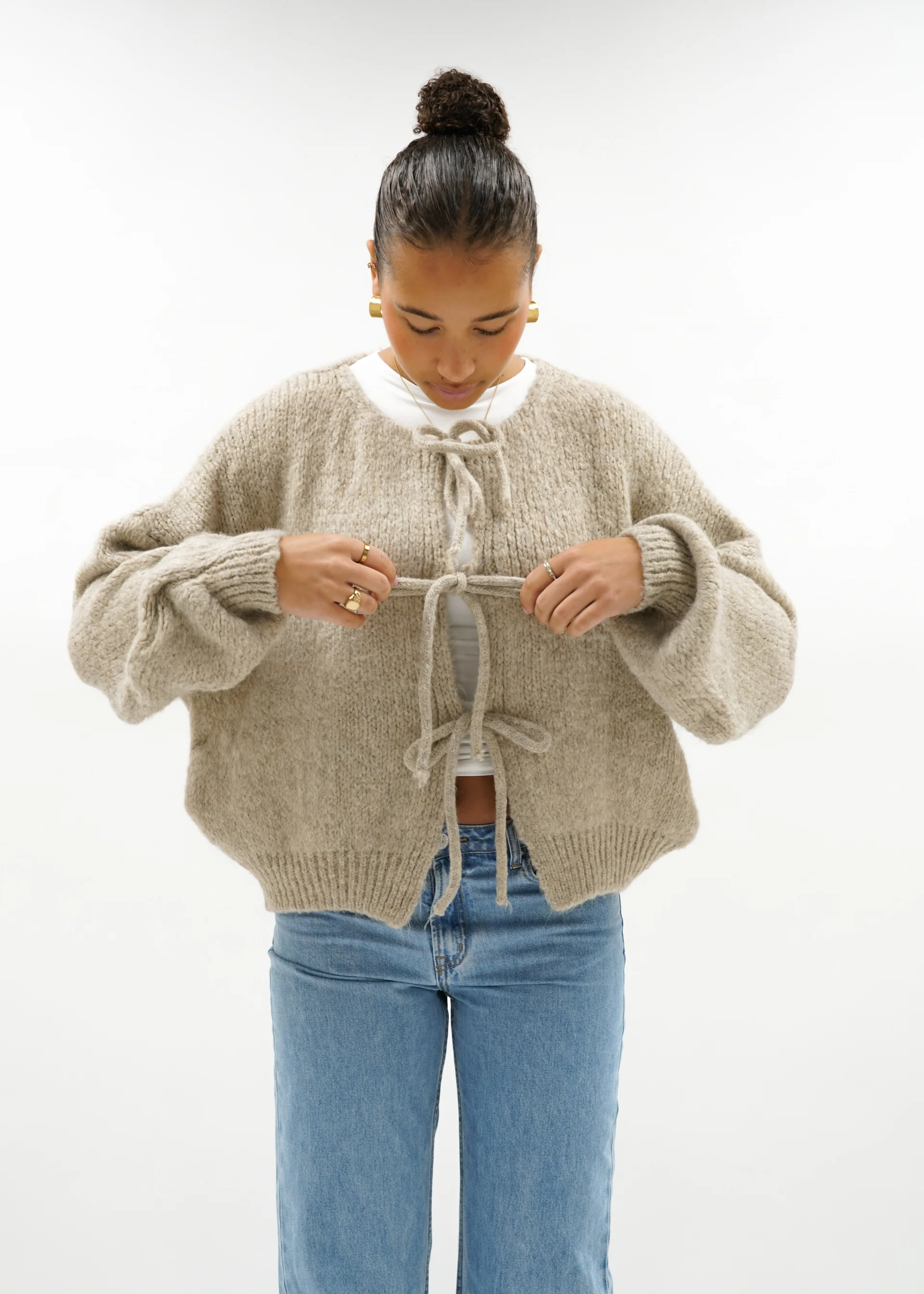 Knitted bow sweater beige (tall) - Image 3