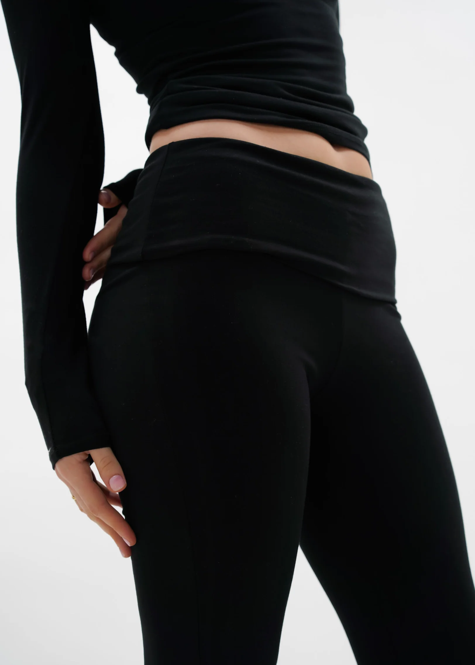 Fold-over flared pants black (tall) - Image 7
